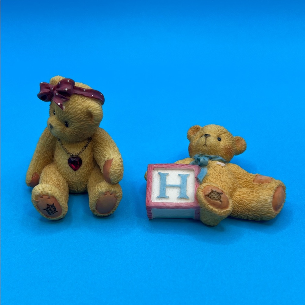 Cherished Teddies January figurine and a cute H bear pin bundle